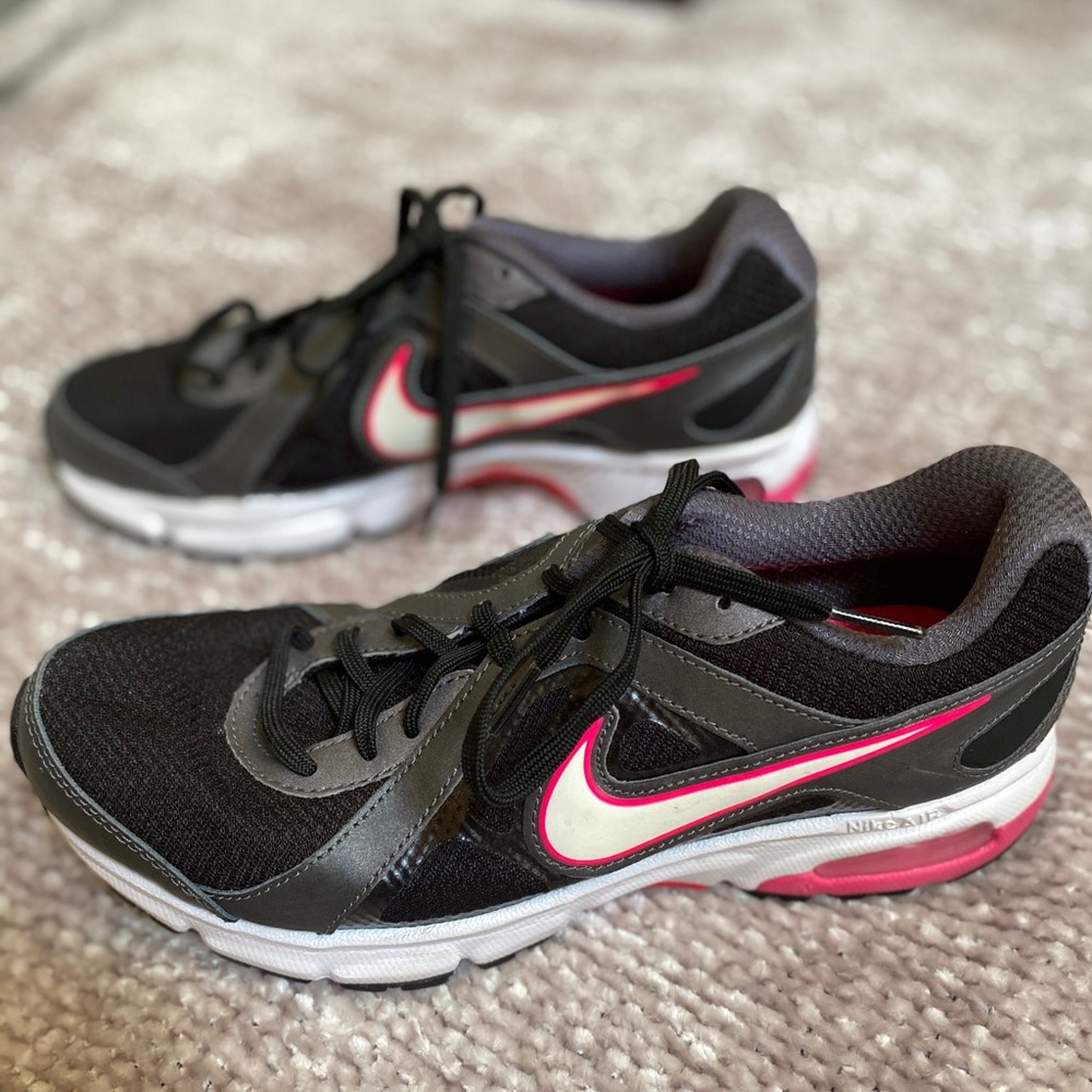 NIKE Air Dictate 2